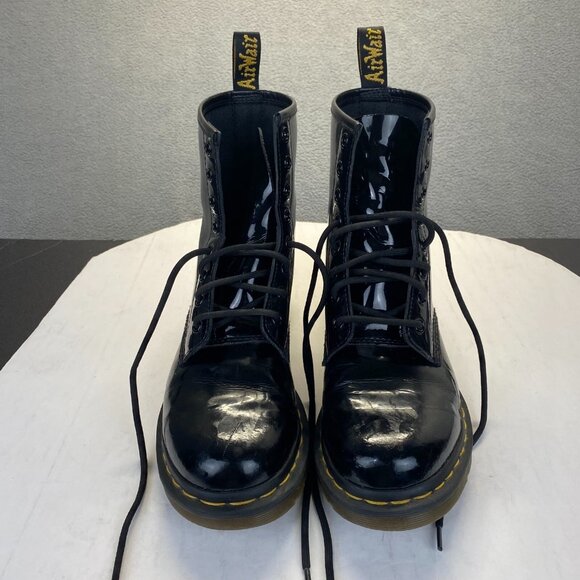 Dr. Martens Short Boots Black Leather Yellow Stitch 8 Hole Size US8 /EUR 39 - Picture 4 of 16